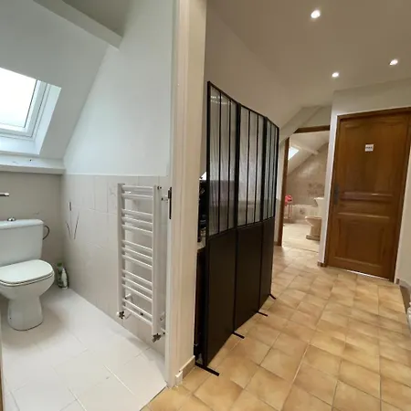 Chez Evelyne Et Titou فندق مبيت وإفطار 3*